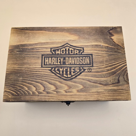 Harley-Davidson Whiskey Glass Set with Silicone Ice Tray and Wood Box 4pc Set - Picture 7 of 16